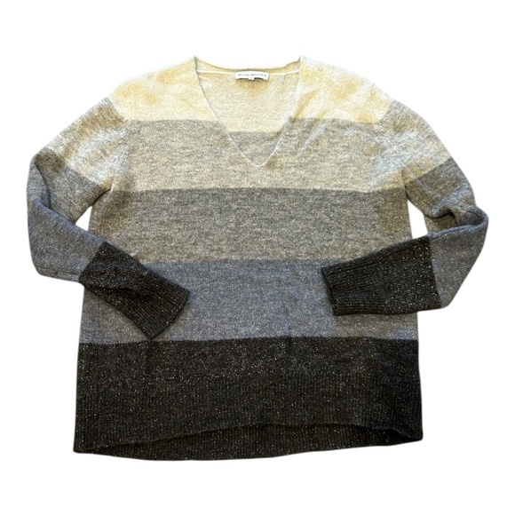 Women's White & Warren Alpaca V Neck Pullover Sweater Size M Medium - Picture 1 of 3